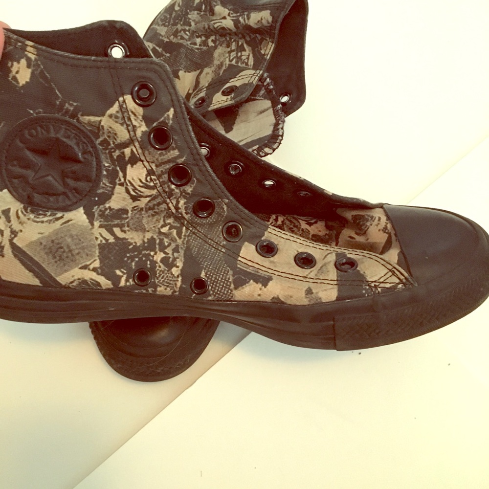 Converse camouflage high-top sneakers size 10